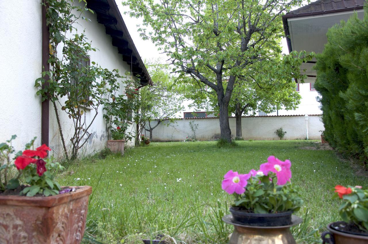 Villa Del Poeta Sulmona Eksteriør bilde